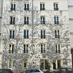 Apostrophe Paris