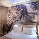 Apostrophe Hotel 3*