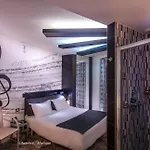 Apostrophe Paris